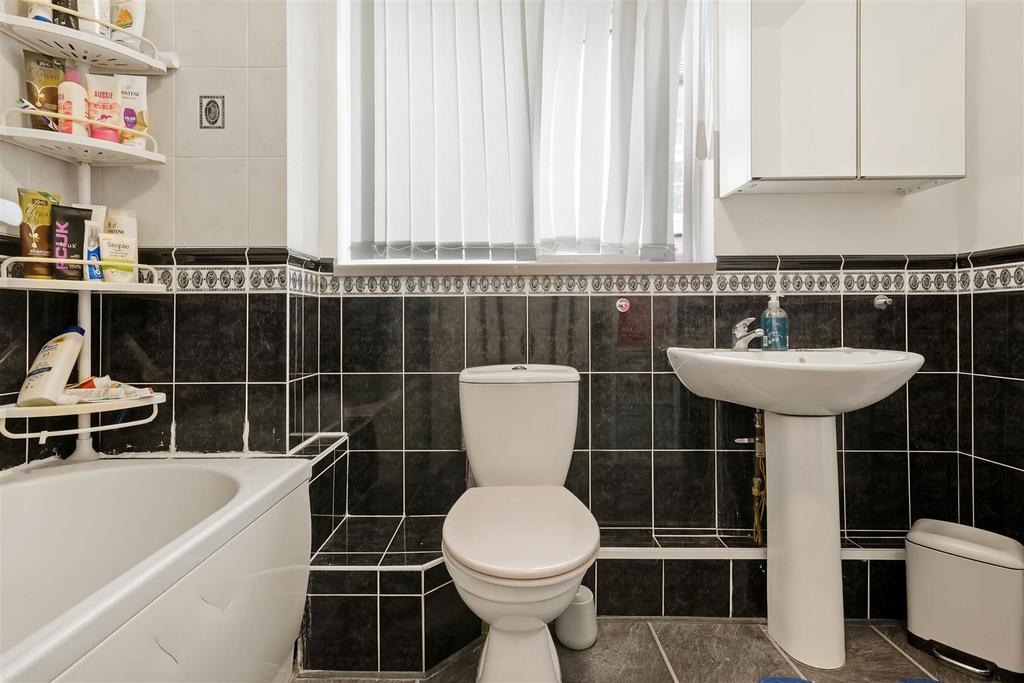 Bathroom.jpg