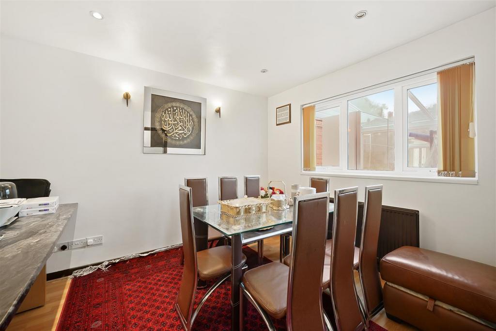Dining Room.jpg