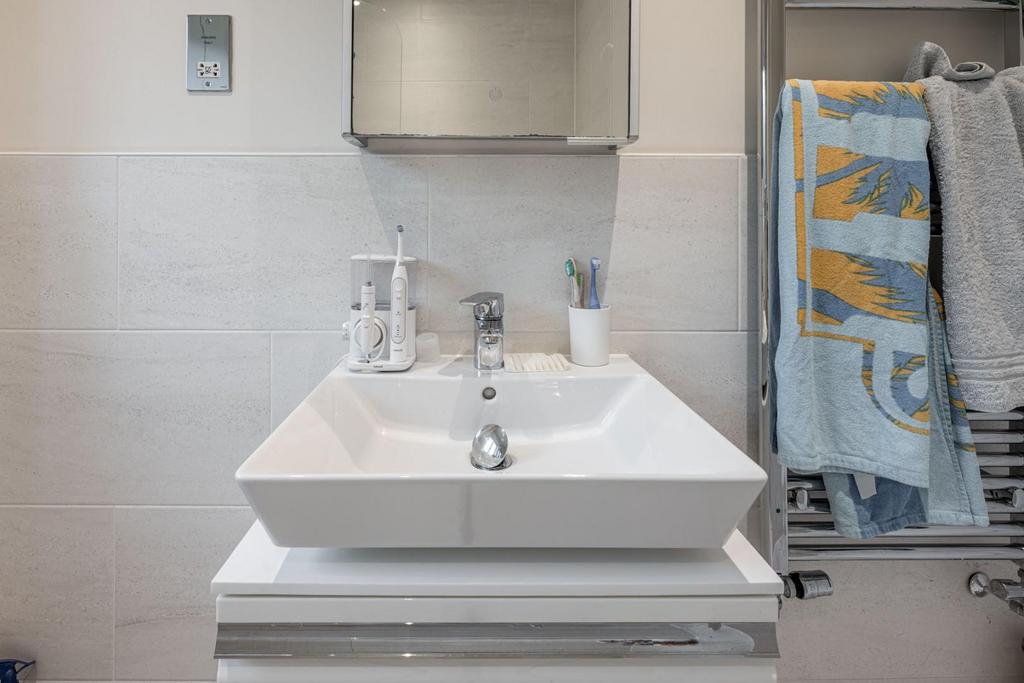 En-Suite 3