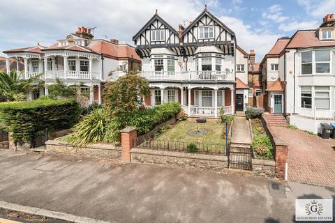 4 bedroom terraced house for sale, Park Road, Ramsgate