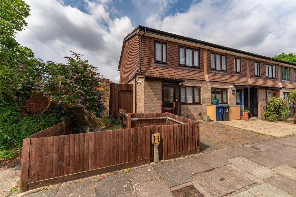 Littlewood Close, Northfields 2 bed end of terrace house for sale £