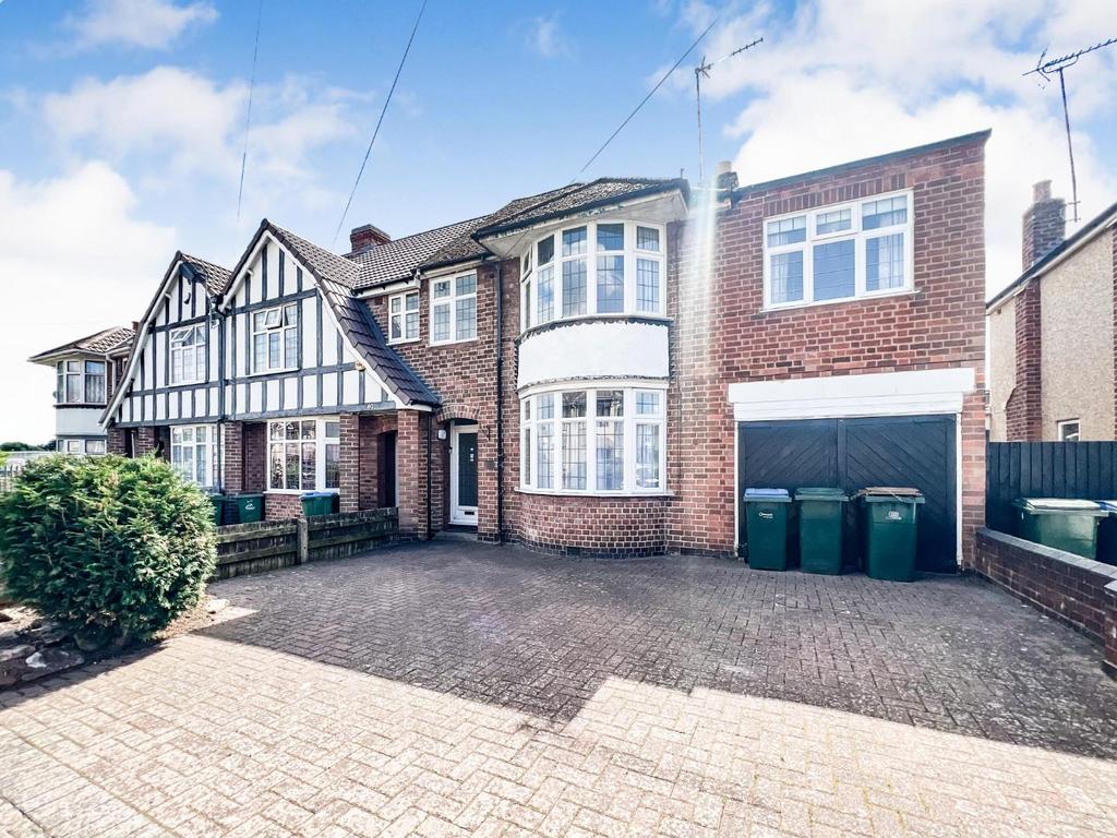 Ulverscroft Road, Cheylesmore, Coventry 5 bed end of terrace house for