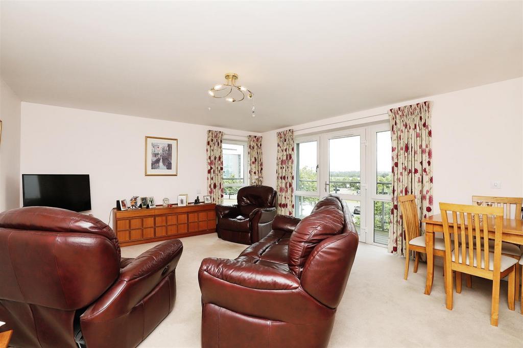 Lauder Court, Staneacre Park, Hamilton 2 bed apartment for sale £180,000