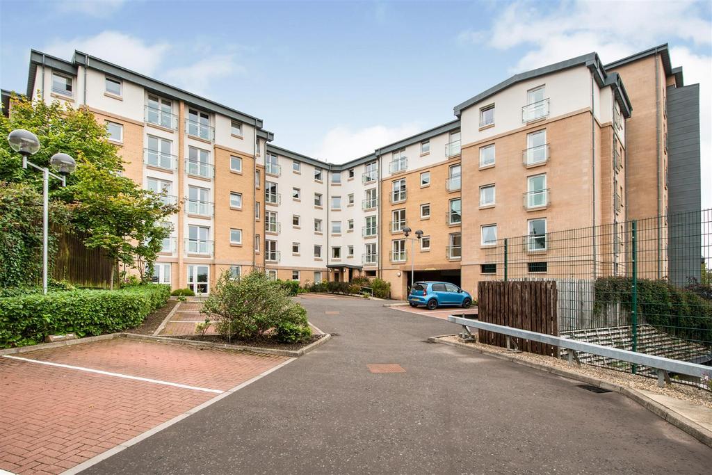 Lauder Court (b).jpg