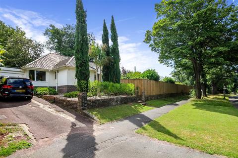 61 Surrenden Crescent, Brighton, BN1 6WE