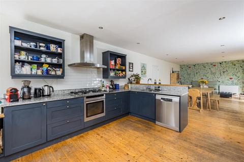 61 Surrenden Crescent, Brighton, BN1 6WE