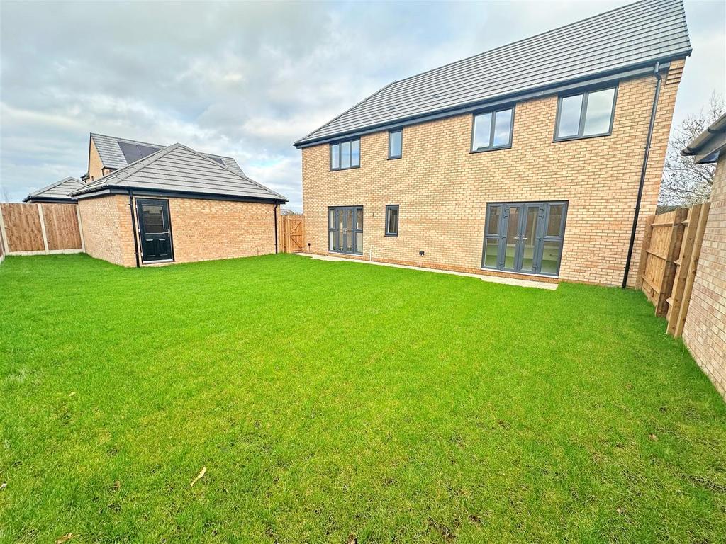 Spacious Garden with Access to Double Garage