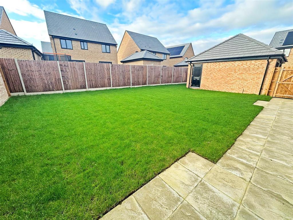 Landscaped Garden with Full Length Patio