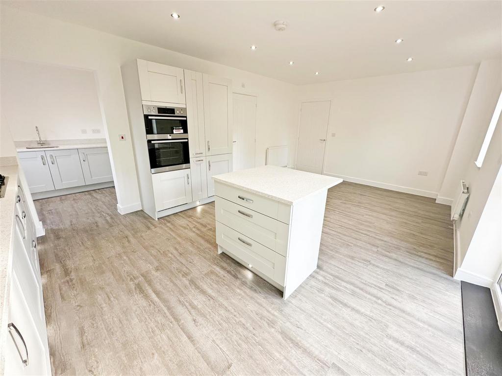 Additional Utility Room