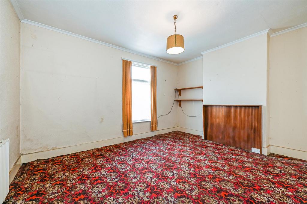 Essex Road, Bognor Regis 1 bed apartment £110,000