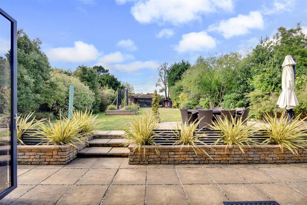 Priests Lane, Old Shenfield, Brentwood 5 bed detached house for sale