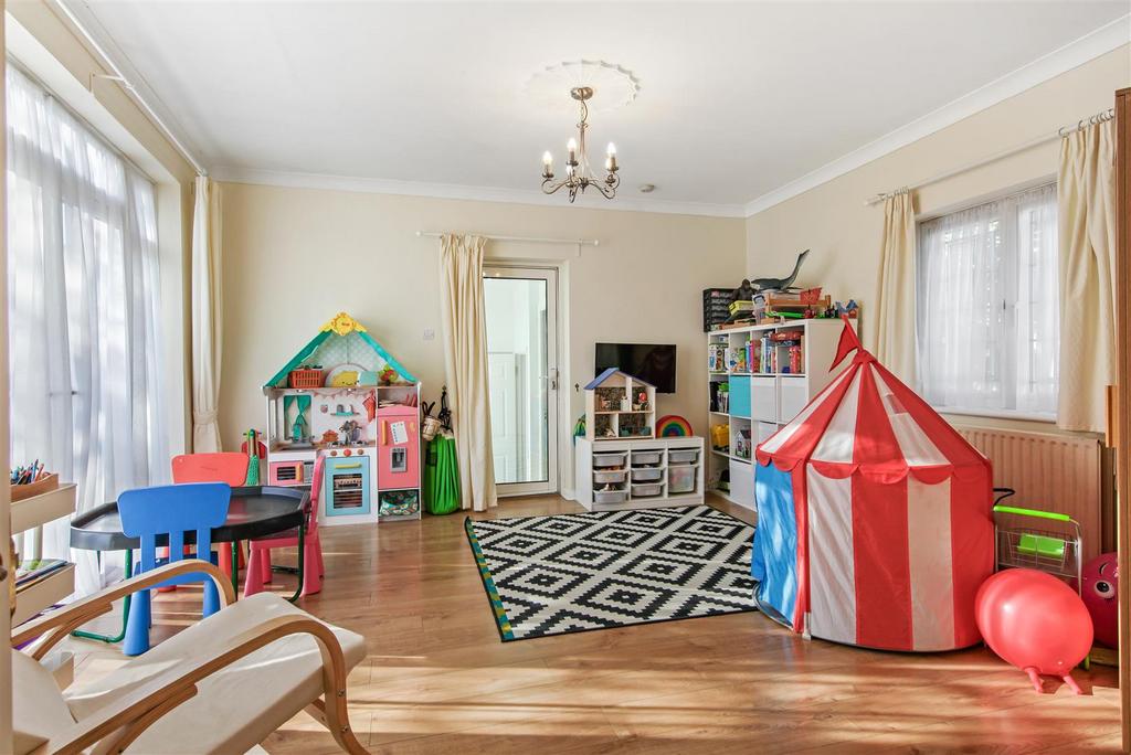10 The Crescent - 5 U8p VZAa No95 UH63 ZVt M.jpg