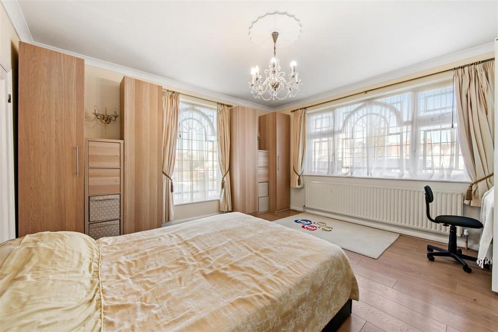 10 The Crescent - uccc CY7l P7 Qmi3 Px FJUL.jpg