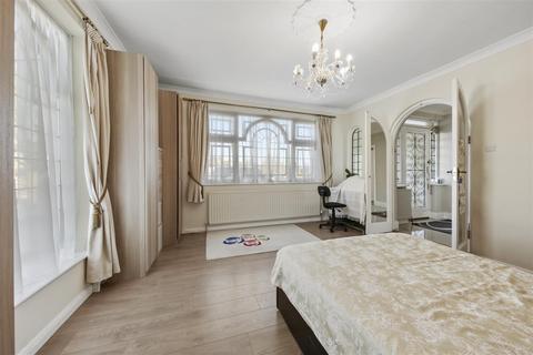 10 The Crescent, Wembley, HA0 3JR