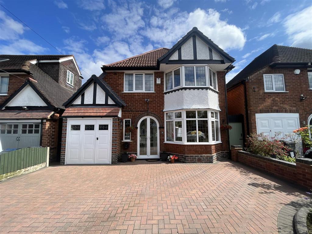 Chestnut Drive, Erdington, Birmingham 3 bed detached house for sale £