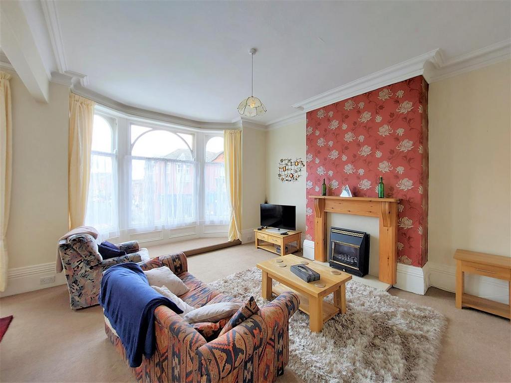 Falsgrave Road, Scarborough 3 bed for sale £112,000