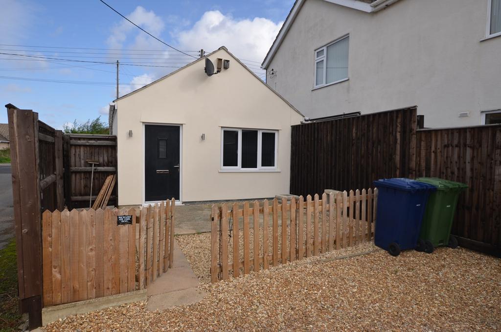 The Barracks, Gorefield, Wisbech, PE13 2 bed bungalow to rent £795