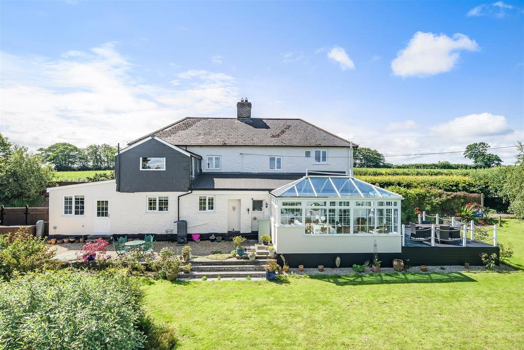 Oakford, Tiverton 5 bed detached house for sale £735,000