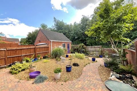8 Wake Way, Grange Park, Northampton, NN4 5BF