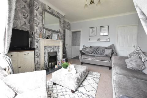 3 bedroom semi-detached house for sale - Queensway, Scunthorpe
