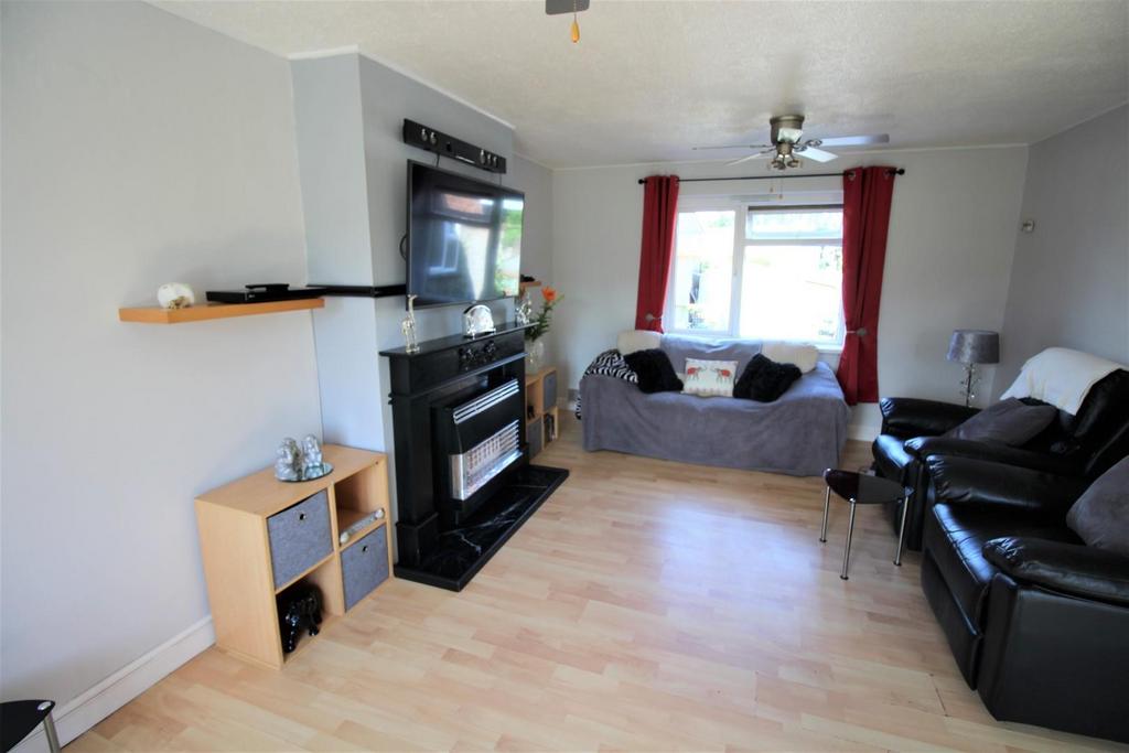 Severn View Road, Thornbury, Bristol, BS35 1BA 4 bed semidetached