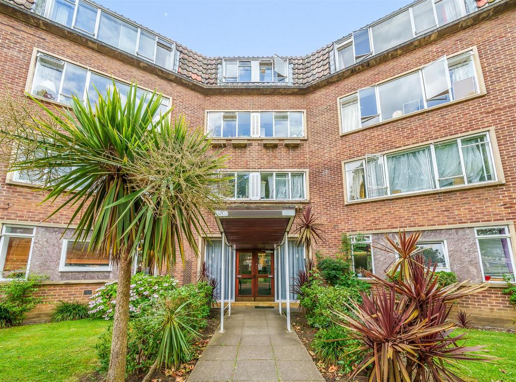 Willesden Lane, London NW6 2 bed flat for sale £400,000