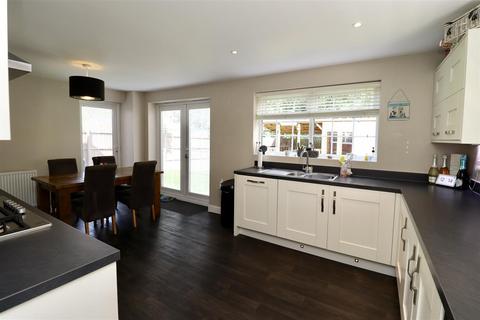 7 Carpenter Close, Market Weighton, York, YO43 3FL