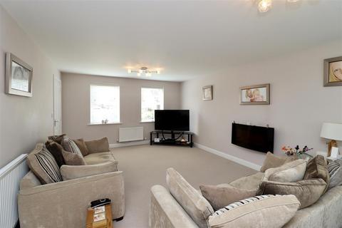 7 Carpenter Close, Market Weighton, York, YO43 3FL