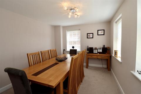 7 Carpenter Close, Market Weighton, York, YO43 3FL