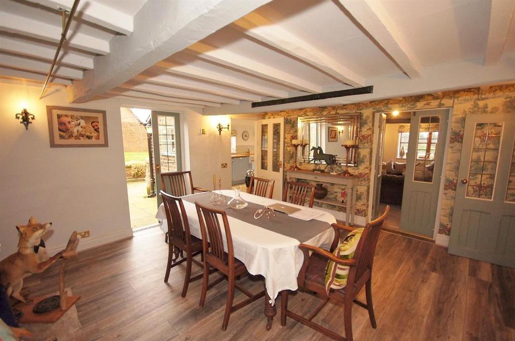 Tarporley Road, Duddon, Tarporley 4 bed detached house for sale £525,000