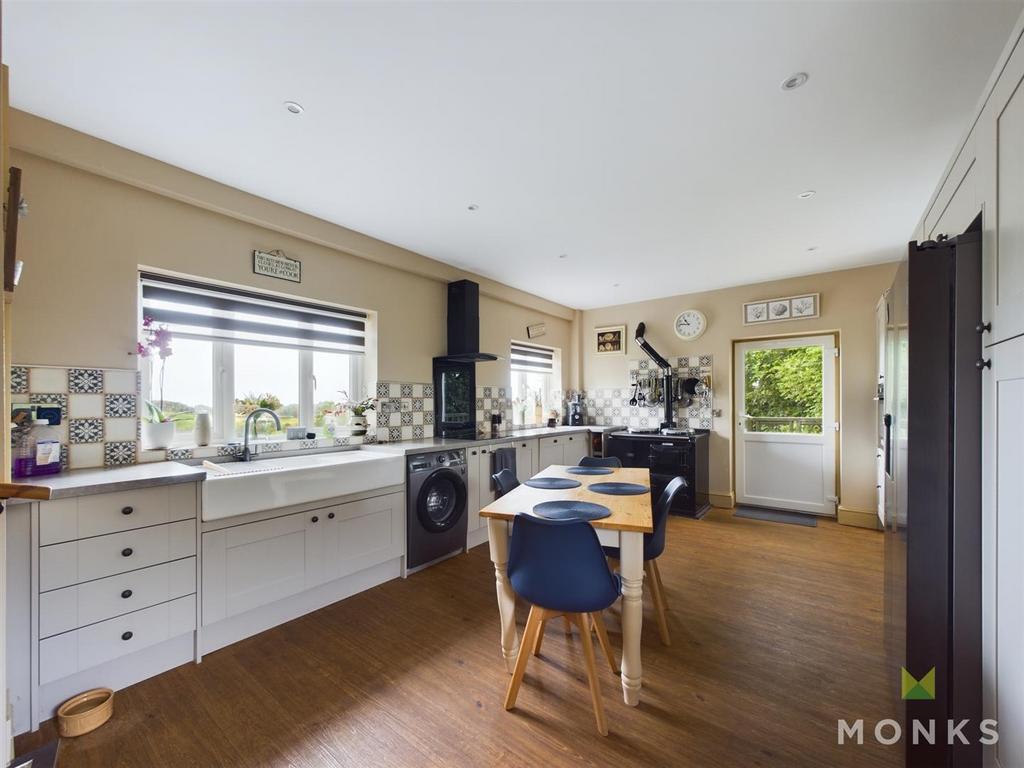 Hollies Lane, Trefonen, Oswestry 5 bed detached house for sale £695,000