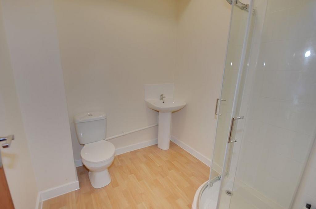 Carlton Street, Castleford, WF10 1 bed apartment £450 pcm (£104 pw)