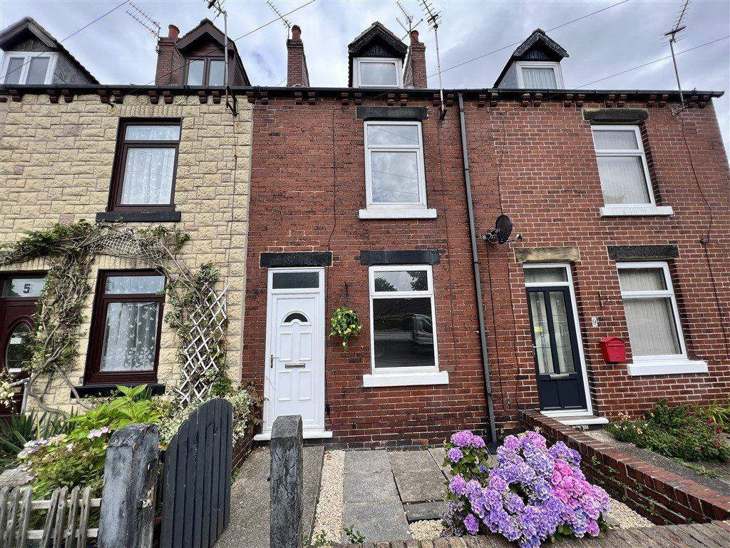 Cemetery Road, Ryhill, WF4 3 bed terraced house £750 pcm (£173 pw)
