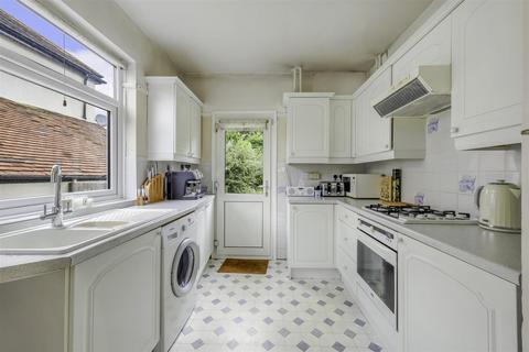 30 Ashurst Road, Tadworth, KT20 5EU