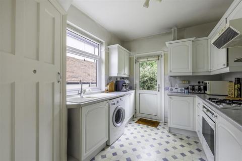 30 Ashurst Road, Tadworth, KT20 5EU