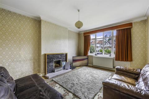 30 Ashurst Road, Tadworth, KT20 5EU