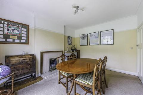 30 Ashurst Road, Tadworth, KT20 5EU