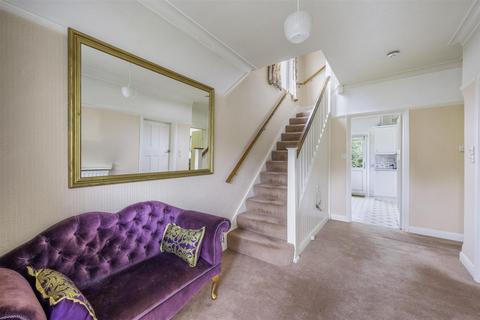 30 Ashurst Road, Tadworth, KT20 5EU
