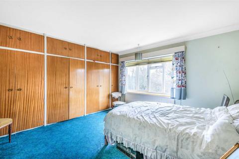 55 Michleham Down, London, N12 7JJ
