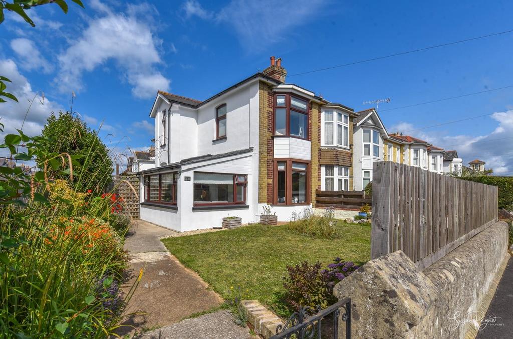 Marlborough Road, Ryde 3 bed semidetached house for sale £320,000