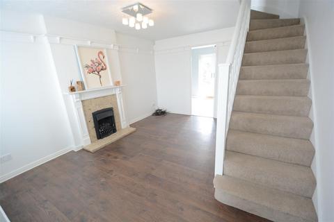 2 bedroom end of terrace house for sale - Peartree Close, Barlby, Selby