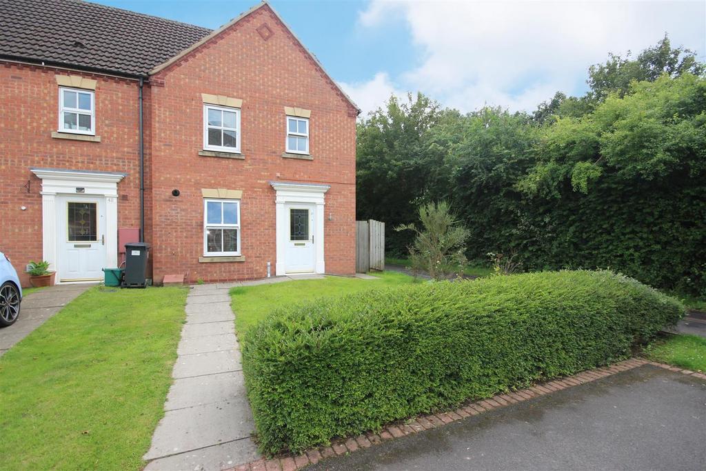 Rogers Way, Warwick 3 bed end of terrace house £1,400 pcm (£323 pw)