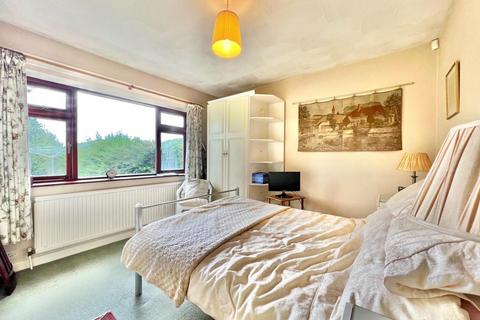 409 Doncaster Road, Ardsley, Barnsley, S71 5AG
