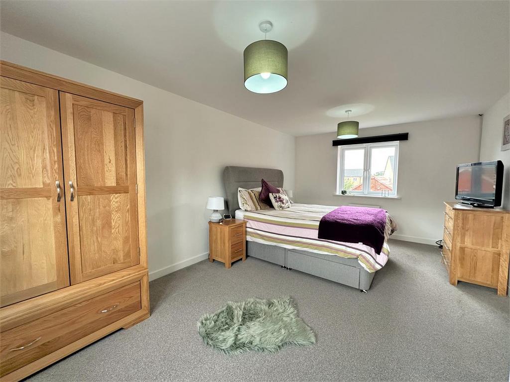 Master Bedroom 707