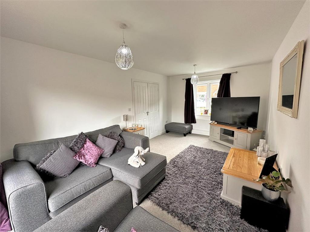 Lounge 725