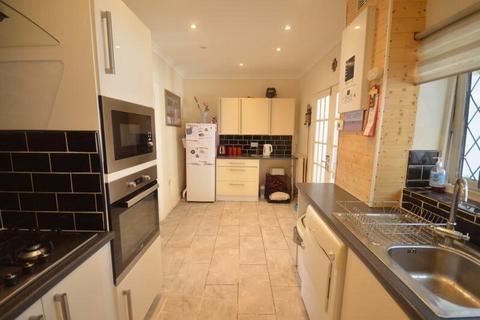 6 Berkeley Crescent, Padiham, Burnley, BB12 8NR