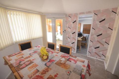 6 Berkeley Crescent, Padiham, Burnley, BB12 8NR