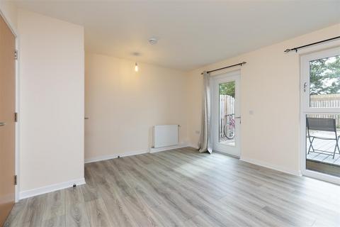 95 Kestrel Way, Perth, PH1 5FT