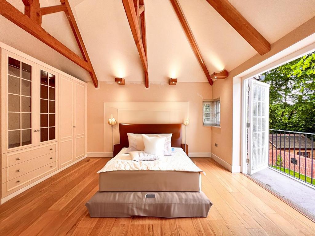 Master bedroom.jpg