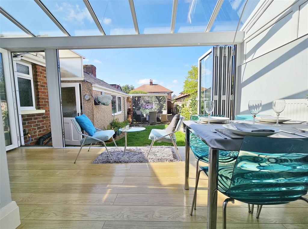 Dining conservatory
